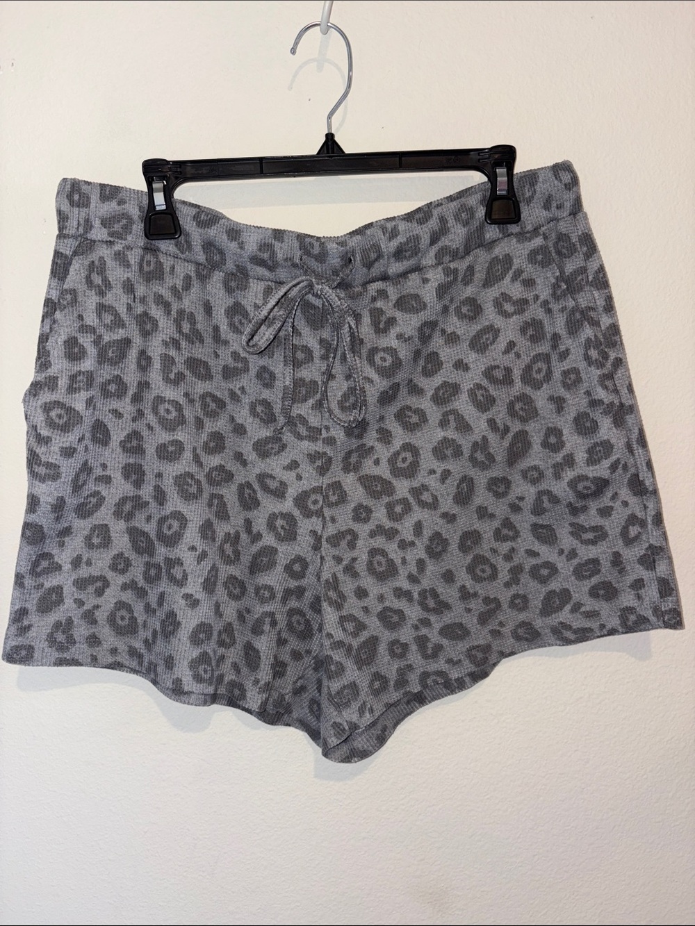 Grey Leopard Print Loungewear Shorts with elastic waistband and pockets